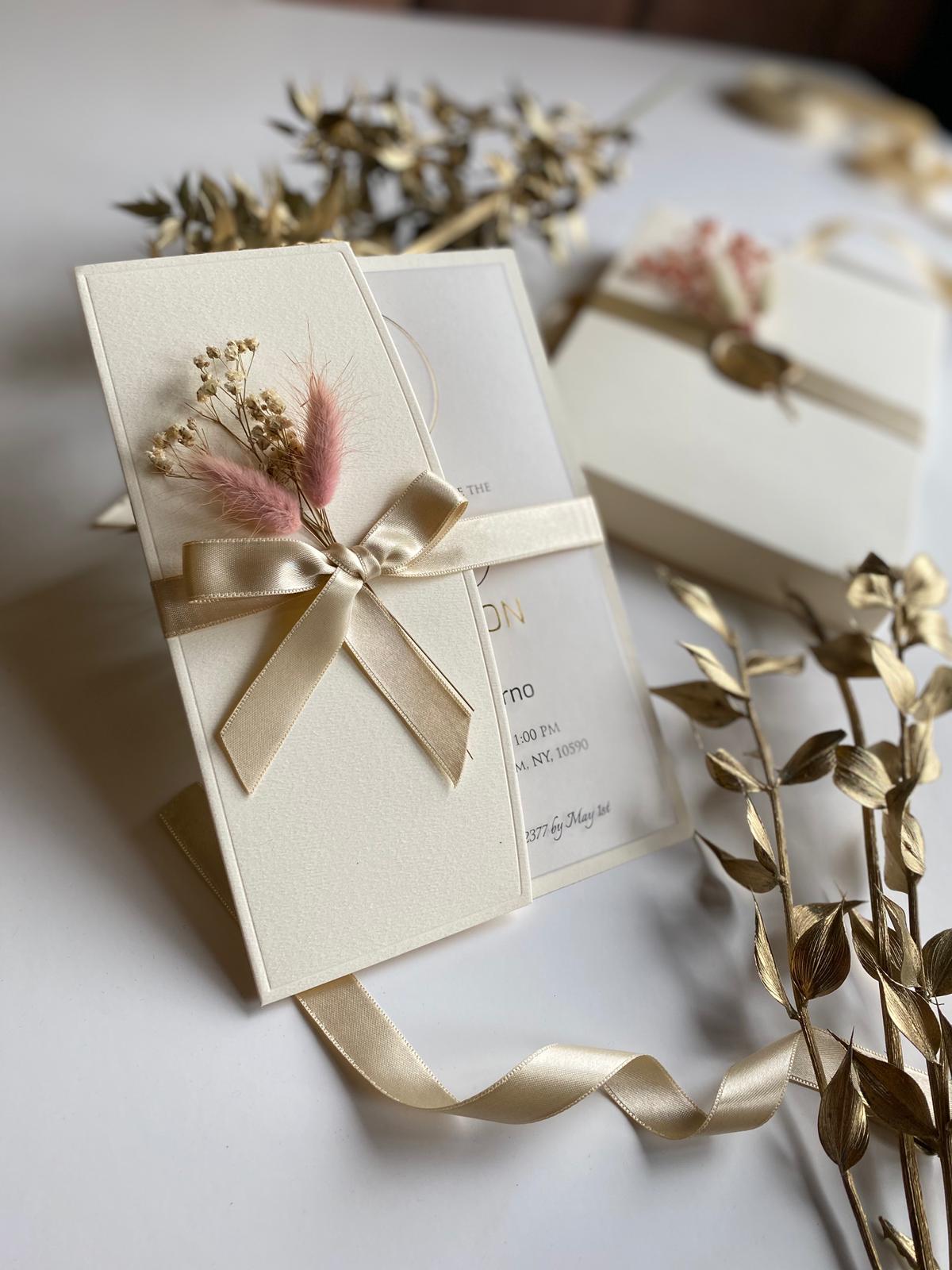 Off-white Paper Wedding Box